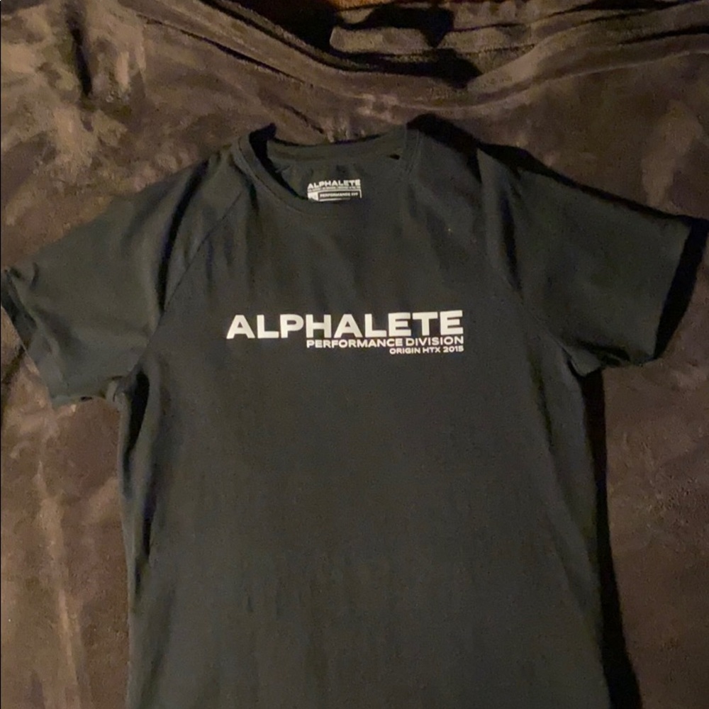 Alphalete xs tshirt